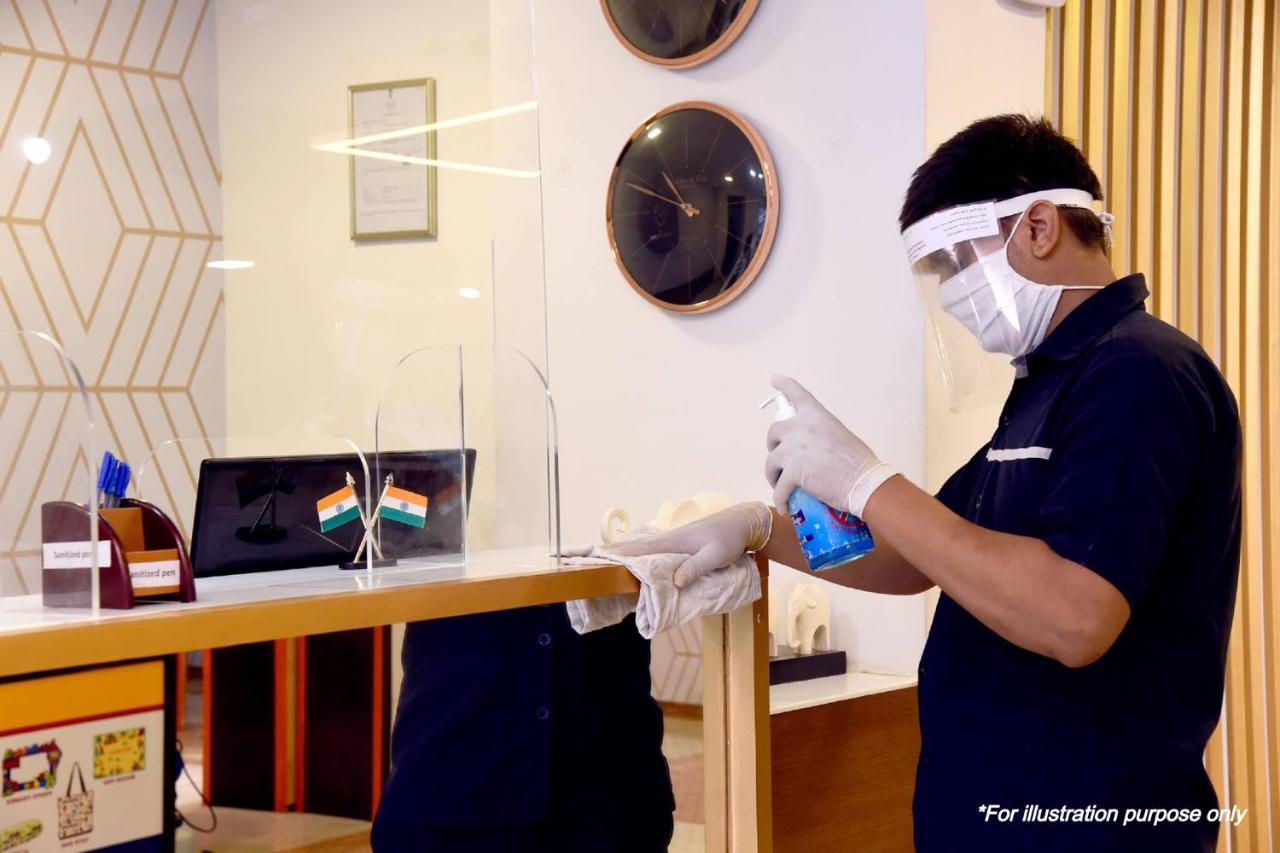 Spot On Hotel Midtown Gondia Luaran gambar