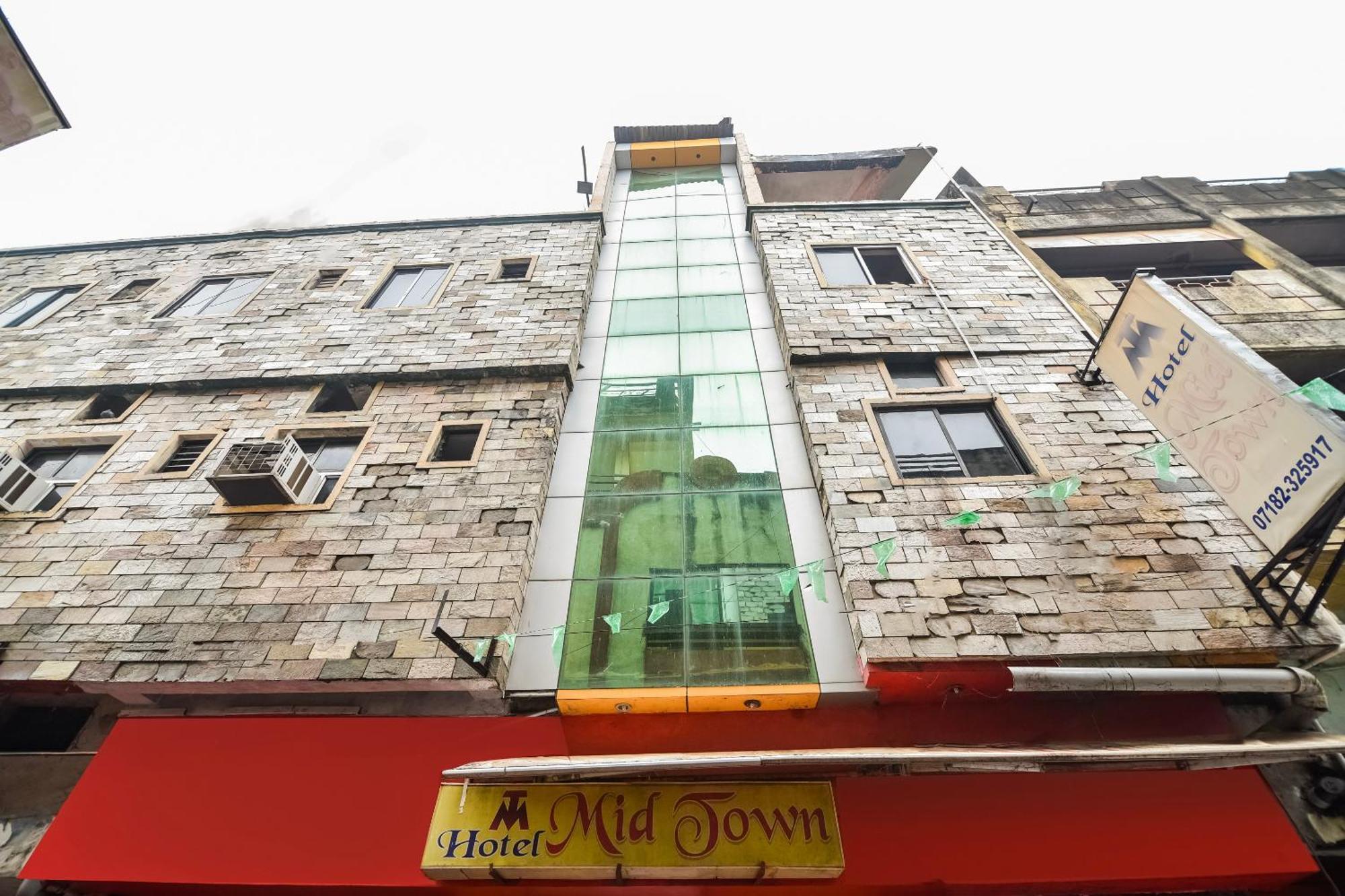 Spot On Hotel Midtown Gondia Luaran gambar
